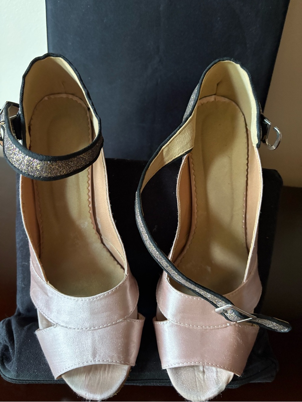 Women’s dance shoes
